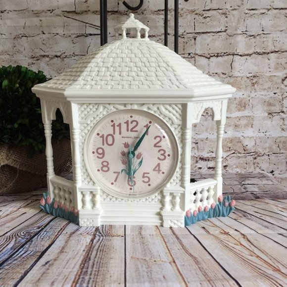 Vintage Burwood Gazebo Clock #2989 - Picture 12 of 12